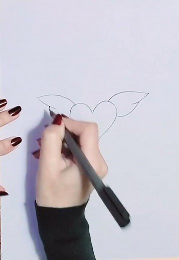How to draw an angle heart step by step كيفية رسم قلب ملاك خطوة بخطوة