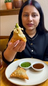 agla video kispe bnau comment kro sabhi log and subscribe#foodie #food #samosa #youtubeshorts