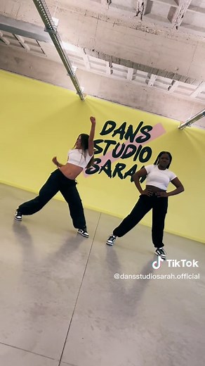 Dynamic Dance Duo Performance at Dans Studio Sara