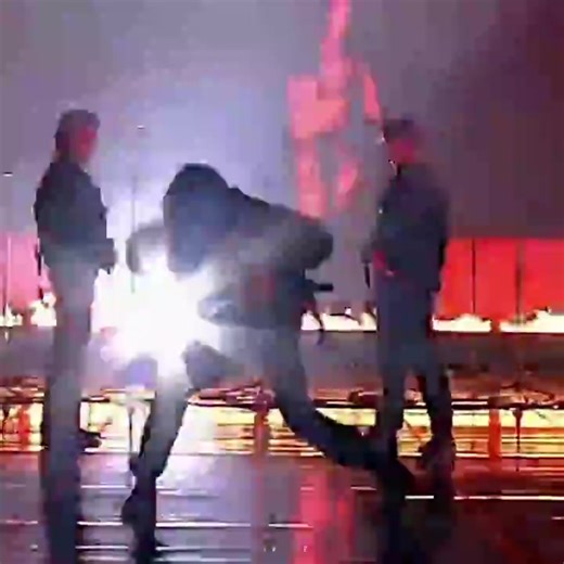 The way Jungkook dances in mic drop’s first dance break, the energy is insane! Stage genius for a reason #Jungkook🖤 #JungkookBangladeshFanbase | Jk Bangladesh Fanbase