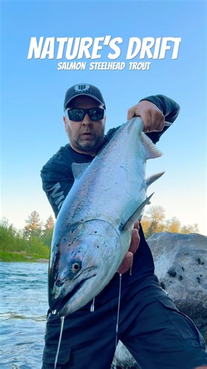 🥁 Check this out 🎧 Spring Chinook Salmon #fishing #washington #simmsfishing