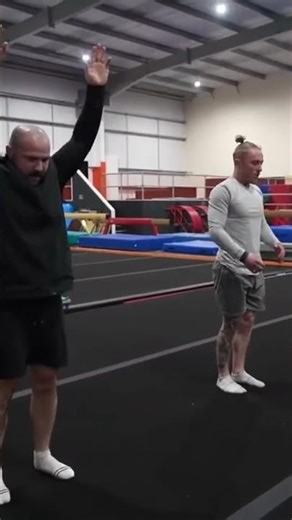 Who can complete the most backflips in a row?? #gy,mastocs