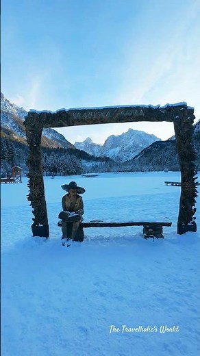 Alpine Village in Slovenia 🇸🇮 Kranjska Gora | Lake Jasna #travel #slovenia