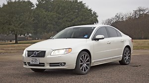 The Volvo S80 V8 is One of the Coolest Volvos We’ve Ever Driven