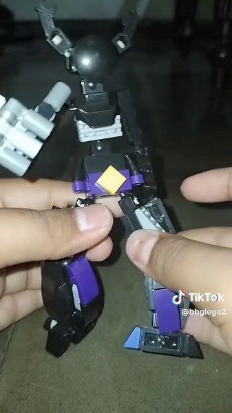 Cara Bikin Tangan Mech LEGO untuk Pemula