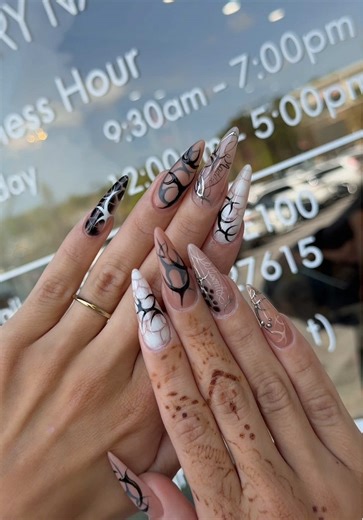 Deadly pretty 🖤 • #nails #gothic #naildesign #nailart #fyp | Nails Design