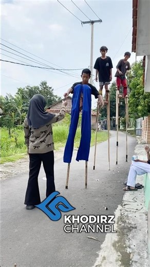 Kakak cantik sawer jangkungan munir di jalan kemantren