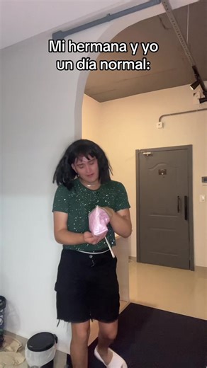 Hermana usa mi maquillaje, comedia