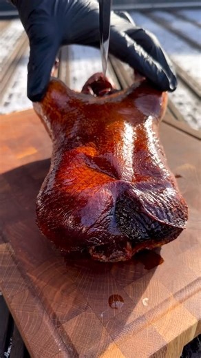 TasteAtlas on Instagram: "@tasteatlas presents Peking duck (Beijing kao ya) 📍Beijing, China 🇨🇳 Video: @the_barbecue_dude_official The history of Peking duck goes back to China’s Yuan Dynasty of the 13th century. Bianyifang, Beijing’s oldest restaurant specializing in Peking duck has been in business since the Jiajing reign of the 16th century, serving as a testament to the popularity of this succulent, tantalizing dish. The duck is cooked until the skin turns golden and c