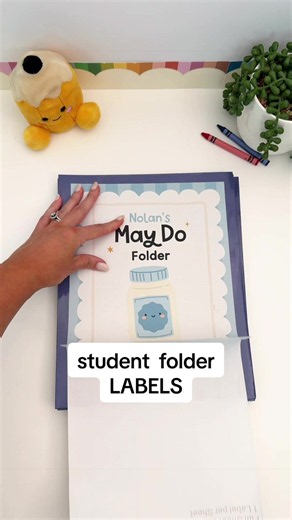 Can really never have too many student folder labels right!? This set comes with 42 editable covers and 17 smaller labels! ✨ Included in the Playful Hues classroom decor bundle! #studentfolders #teacherorganzition #classroomideas #classroommusthaves #classroomtheme
