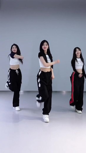 Catch My Breath Dance Challenge: FreshTt_Official