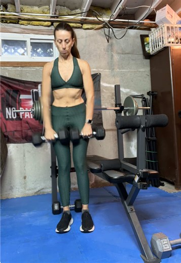 #fitchick3 #gymlife #fitgirl #focused #upperbody