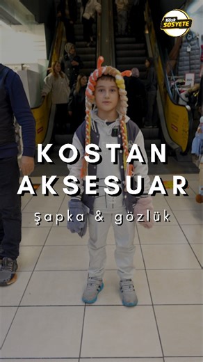 Köşk Sosyete | Kayseri on Instagram: "Kayseri’ye bu hafta kar geliyor! ❄️ Soğuklara hazırlıksız yakalanmayın! Kostan Aksesuar’da kışa özel en yumuşak, en sıcak ürünler sizi bekliyor: 🧣 Peluş şapkalar 🧤 Peluş eldivenler ❄️ Kar eldivenleri ✨ Sıcacık şallar …ve daha fazlası! Kış kombininizi tamamlamak için bu hafta mutlaka uğrayın! 📍Köşk Sosyete Pazarı -1. Kat 📲 Detaylı bilgi ve iletişim için @kostanaksesuar #KöşkSosyetePazarı #KostanAksesuar #Kayseri #KayserideKış #KışModası #PeluşŞapka #Pel