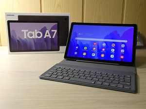 Unboxed and set up Samsung Tab A7 and Book Cover Keyboard!