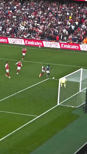 375K views · 5.6K reactions | Gabriel Martinelli scored a wonderful 93rd-minute equaliser as Arsenal salvaged 1-1 draw against Premier League rivals Manchester City at Emirates Stadium. | Andy's Football highlights | Facebook