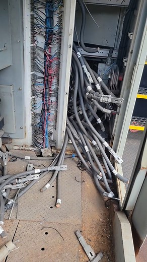 21K views · 606 reactions | Follow for this cool locomotive demo project! #Scrap Life #fblifestyle #greenscreen #mechaniclife #reels #reels2025 #ford #chevy #dieseltrucks #dieselpower | Michaels Scraplifes | Facebook