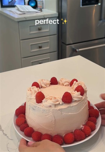 Perfect raspberry cake for summer! #baking #baketok👩🏾‍🍳 #baker | Baking Cake