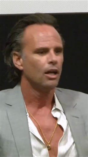 "Tony... is this true?" A free acting class with Walton Goggins 🤩 | StageMilk