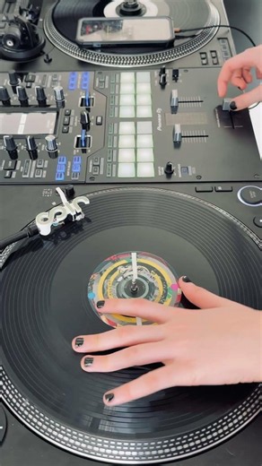 Funky scratch 🎚️🔥 #scratch #scratchdj #scratching #dj #funk #hiphop #djmichelle