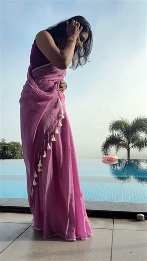 Meet your new go-to 🌿 Our ultra-soft cotton crop top pairs with everything.