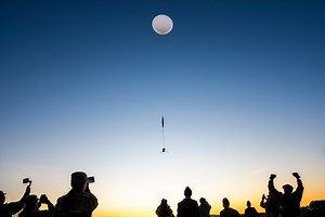 🌟 𝘼𝙨𝙘𝙚𝙣𝙙𝙞𝙣𝙜 𝙏𝙤𝙬𝙖𝙧𝙙𝙨 𝙩𝙝𝙚 𝙎𝙩𝙖𝙧𝙨 🌠 Every year, freshmen from #USAFA's Blue Horizon 🚀 #rocketry club unite to complete a "spirit mission" designed to foster teamwork, boost morale, and provide hands-on experience in rocket engineering and launch training. This year, the club sent multiple payloads to the edge of space, including prop and wings, which were presented to cadets of #USAFA2027 at their recognition. Read about the Blue Horizon club: https://www.usafa.edu/cadet-l