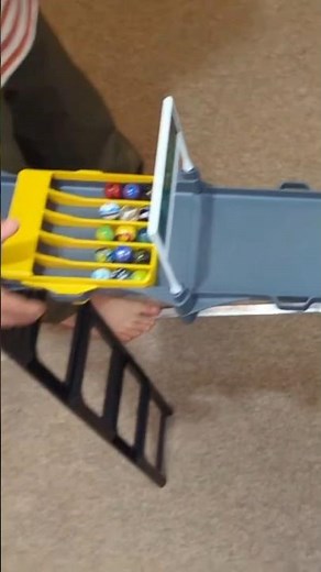 I got the new Jelles marble runs hyperloop set for Christmas!