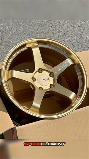 Advan Racing GT 20x11 +50 5x130 in Racing Brass Gold  Porsche 991...