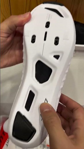 ¡Descubre las nuevas Zapatillas DMT Pogi's 2025! 🚲 #cycling #shoes #cyclingshoes #sports #new #bike