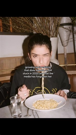 Follow me to 6K followers, thank u all 🤍#dixiedamelio #2020 #hypehouse #USA