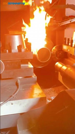 Dual-Wheel Bottleneck Shrink Rotation 双轮瓶颈缩口#spinningmachine #BXSPINNING #博翔旋压 #金属成型专家 #旋压机源头工厂#中国制造