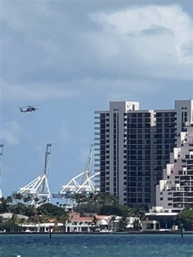 Don’t panic! 🤣 These are USAF HH-60s practicing for the Miami show this weekend and there will be a USAFR 920th Combat Search and Rescue Demo along with Thunderbirds Demonstration Team  *  US Army Golden Knights Parachute Team  *  British Red Devils Parachute Team  *   USMC F-35 Demo  *   USAF F-22 Demo  *   USAF B-1  *   USAF B-2  *   USAF A-10’s  *   USAF KC-135 Demo  *  USAF C-17 Demo  *    USAFR F-16’s  *   USAFR HC-130J  *   US Navy F-18 Rhino Demo   *   USAF F-15’s  *   USAFR B-52  *   US