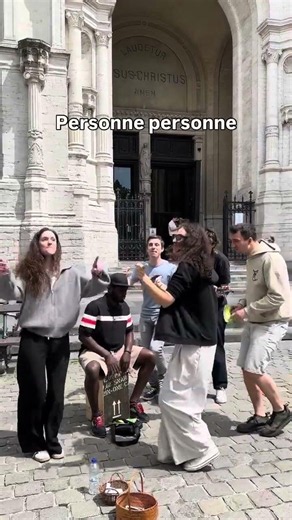 Il n’y a vraiment personne comme Lui! Évangélisation dans les rues de Bruxelles JESUS CHRIST!