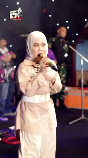 Eny Sagita - Ngamen 5 - Short