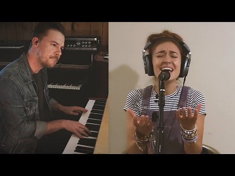 Lauren Daigle - Power To Redeem (Social Distancing Version)