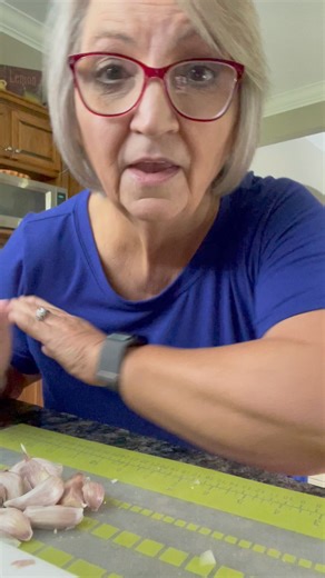 4.5K views · 206 reactions | Garlic peeling hack The garlic peeler has changed just a little bit, but it still is amazing! Here's a link to the Garlic Prep tool. https://www.pamperedchef.com/pws/debadams/shop/Kitchen+Tools/Specialty+Cutting+Tools/Garlic+Prep+Tool/100908?queryID=30952951f6f0216a4db01af502ebaf01 | Cooking with Moe and Deb | Facebook