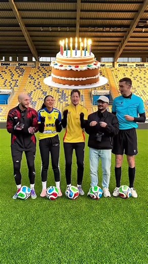 new features #footballskillschallenge #footballskillschallenge #soccerball #soccer #ballongame