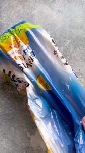 Don't throw away old bread, make garlic bread ready to grab out slice by slice from the freezer whenever you fancy!! Simply mix up some butter and garlic, spread over the bread slices and remember to add a piece of parchment paper inbetween the slices to stop them from sticking! This is a really easy way of reducing waste and making the most of stale bread. Also great for hungry teenagers and a great way of bulking out meal times! These work great popped into the airfryer or oven from frozen and