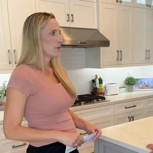 𝗛𝗢𝗠𝗘𝗢𝗪𝗡𝗘𝗥𝗦 can get their power bill PAID for 12 𝗠𝗢𝗡𝗧𝗛𝗦 & up to a $𝟯,𝟬𝟬𝟬 𝗖𝗛𝗘𝗖𝗞 when they qualify to go solar at 𝗡𝗢 𝗖𝗢𝗦𝗧 upfront through the National Solar Program! 🏛️ ✅ This stimulus package is designed to support during these uncertain times. ➡️ Get paid $3,000 to go solar, and don’t worry about an electric bill for the next 12 months! Solar can reduce your utility bill to as little as $9/month. | Solar Energy Nerds