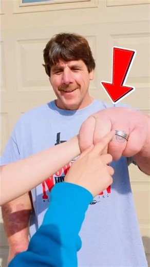 NEVER TOUCH this cactus! 🌵😱