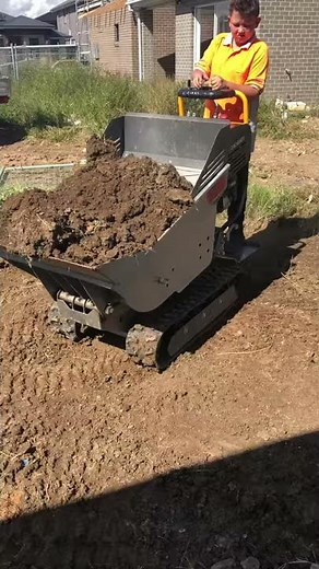 Mini Excavation - Tracked Mini dumper. Training the next generation.