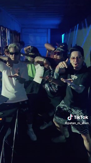 เอเลี่ยน Vs กันเนอร์ 🫱🏻👇🏻 #ประธานเอ็ม #ตองคิง #gunner #เอเลี่ยน