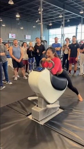 Wild Mechanical Horse Malfunctions in Gym! Brazilian Beauty's Reaction Has Everyone Laughing 🤣🏇