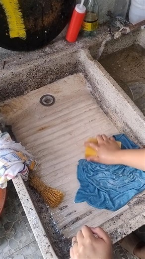 Chlorine kills everything #cleaning #kitchen #morningroutine