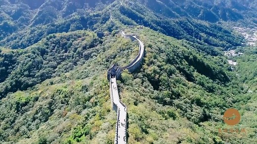 In the hustle and bustle of Beijing, take a moment to slow down and step into the majestic natural landscape of Mutianyu. Experience its grand and magnificent scenery once again. #mutianyugreatwall #beijing #tourism #greatwall #naturallandscape