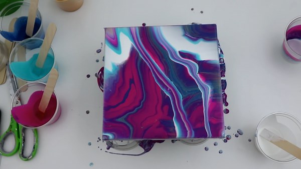 Golden Pouring Medium Test – Beautiful Dutch Pour Results