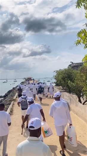 YACHT TANZANIA©: SUNSET | SLIPWAY CRUISES | PRIVATE CHARTERS | on Instagram: "🚨 BOOK YOUR YACHT EXPERIENCE NOW! To @sandbank_tanzania @bongoyo_island @mbudya_island Discover the beauty of the Indian Ocean with our luxury yacht and boat charters – perfect for cruising around Dar es Salaam, Zanzibar, and Mafia Island. ✨ Choose your dream experience: 1. 🚤 Speed Boat 2. 🛥️ Private Boat 3. 🛳️ Luxury Yacht 4. ⛵️ Yacht Charter 5. 🚢 Public Tour Boat 📍 Visit iconic destinations like Mbudya Island,