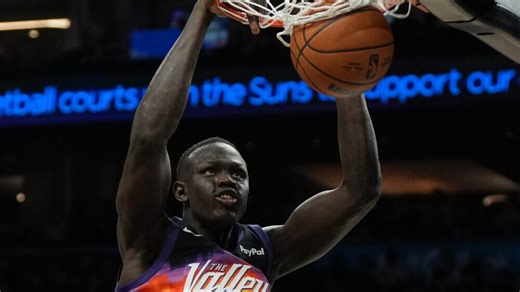 Khaman Maluach swats, jams vs. Hornets - Arizona Sports