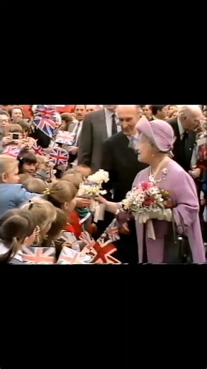 Queen Mother at 85: Embracing Technology