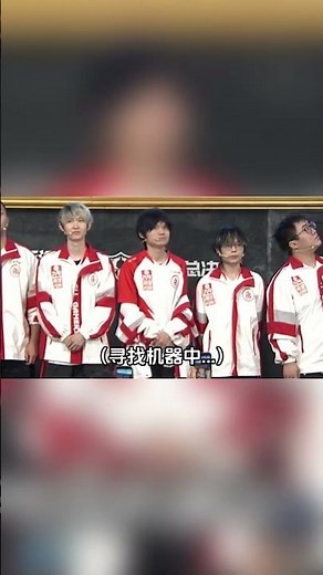 The chance to get ganked by golden rain is low, but never zero.#AG #2025KPL #HonorOfKings