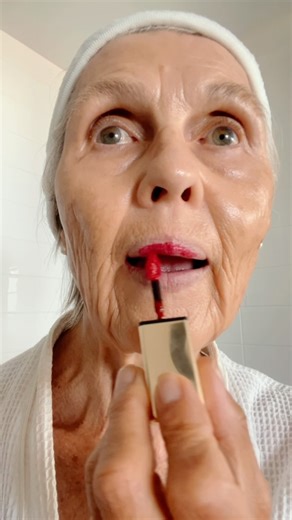 Jhyll | How to do Dewy Korean Gradient Lips 👄 Applying concealer on your lips helps get rid of obvious lip lines. It also helps make sure your... | Instagram